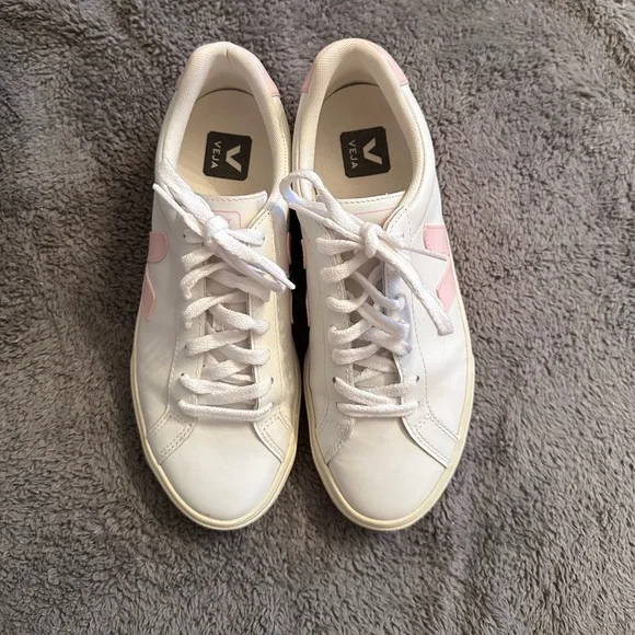 Veja White and Pink Minimalist Sneakers - Picture 2 of 5